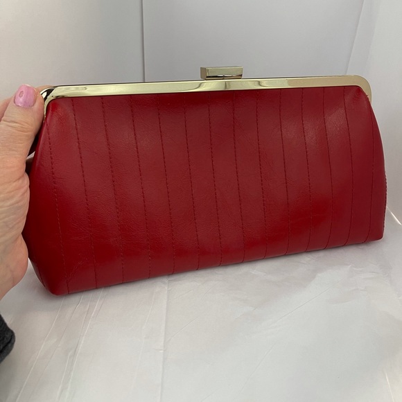 Vintage Handbags - Red vintage clutch